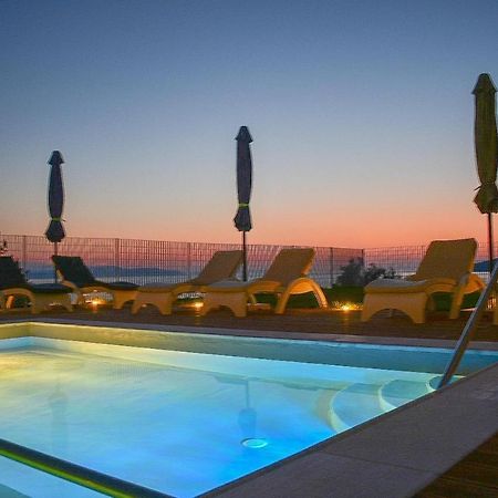 Pantheon Hotel & Suites Nerotrivia Bagian luar foto