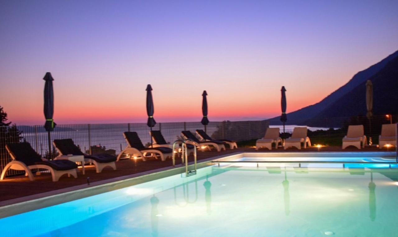 Pantheon Hotel & Suites Nerotrivia Bagian luar foto
