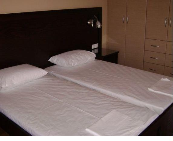 Pantheon Hotel & Suites Nerotrivia Ruang foto